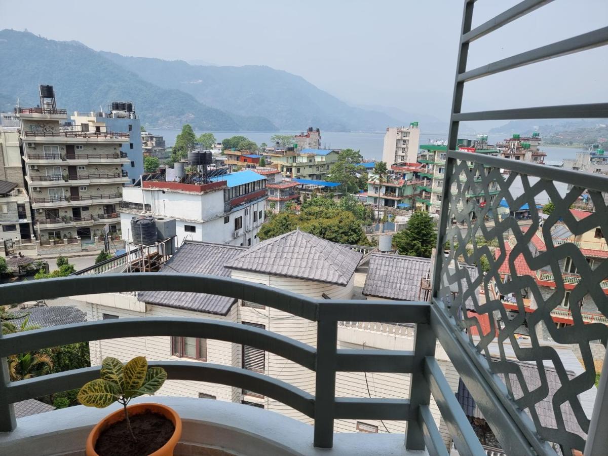 Chautari Boutique Hotel Pokhara Extérieur photo