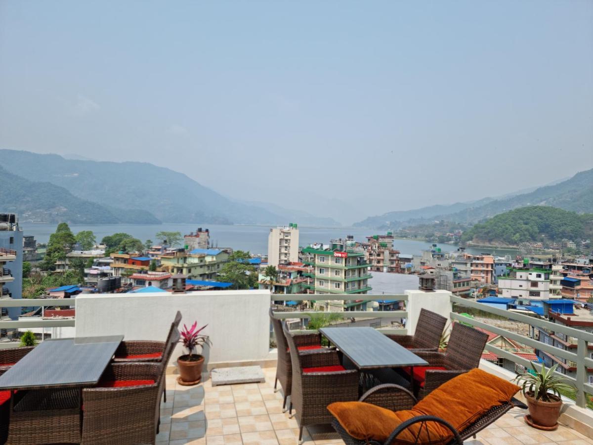 Chautari Boutique Hotel Pokhara Extérieur photo