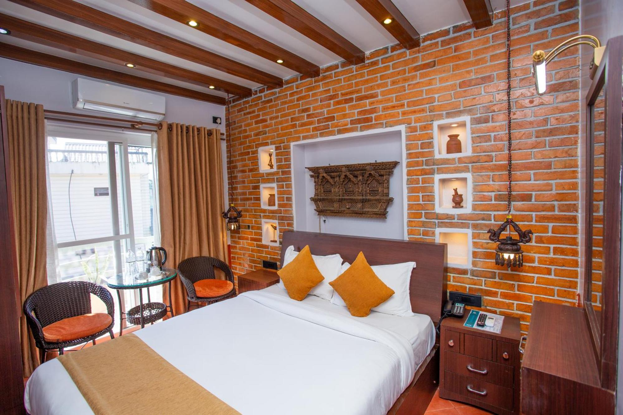 Chautari Boutique Hotel Pokhara Extérieur photo