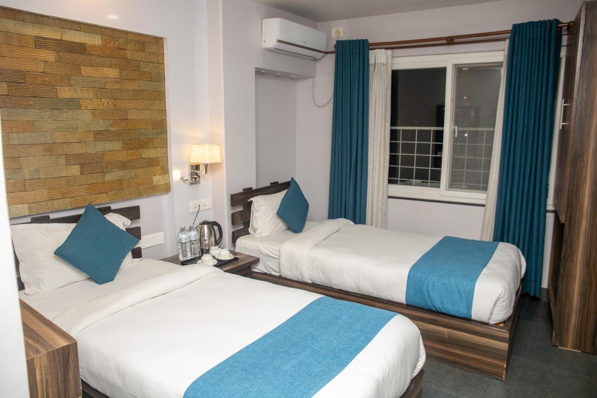 Chautari Boutique Hotel Pokhara Extérieur photo